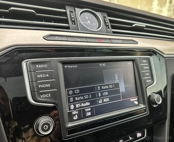 Volkswagen Passat Variant 2.0 TDI BMT Highline DSG - 15