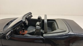 1:18 MERCEDES-BENZ 500SL - 15