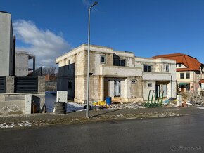 Prenájom 3 -izbového bytu v obytnom dome ( 2 poschodie ) - 15