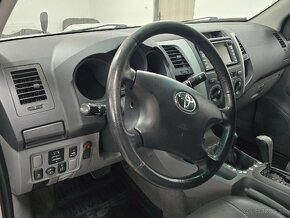 TOYOTA HILUX 3.0 - 15