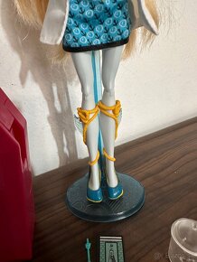 Lagoona Science lab monster high - 15