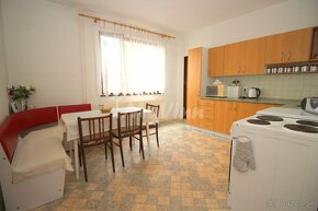 PREDAJ 7 izb DOM so stavebným pozem. 700m² Šišov - 15