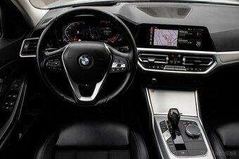 BMW Rad 3 320i A/T - 15