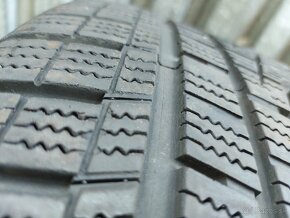 Kvalitné zimné pneu Hankook Winter Icept Evo 2 - 215/55 R17 - 15