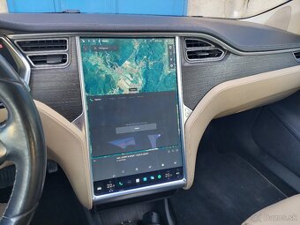 Tesla Model S85 - 15