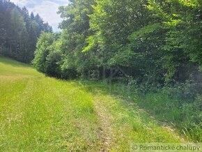 Rekreačný pozemok pri lese s krásnym výhľadom nad obcou Zá - 15