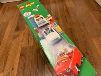 Predám Lego DUPLO 10948 - Garáž a autoumyváreň - 15