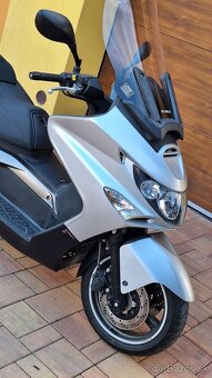 KYMCO Xciting 300i - 15