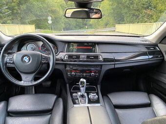 Predám BMW rad 7 740d xDrive 230kw / CIC / Šiber / Webasto - 15