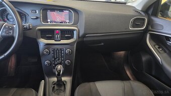 Volvo V40 Momentum 2,0d 110kW Automat - 15