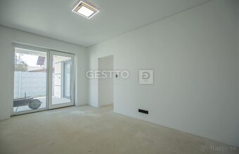 GESTTO | 4-IZBOVÁ NOVOSTAVBA RD NA PREDAJ | HOLODOM | 431m² - 15