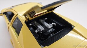 1:18 LAMBORGHINI MURCIELAGO - 15