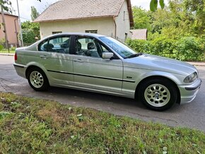 BMW 323i 125kW - 15