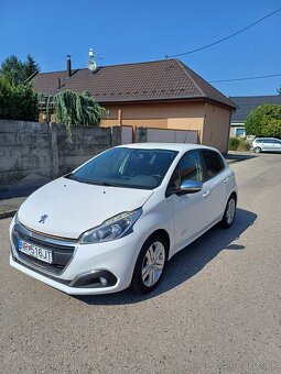 Peugeot 208 rocnik 2018 vo vysokej výbave - 15