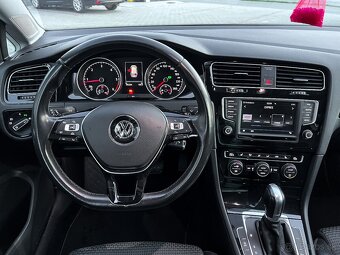 Volkswagen Golf 2.0 TDI Highline DSG, Masážné sedadlá - 15