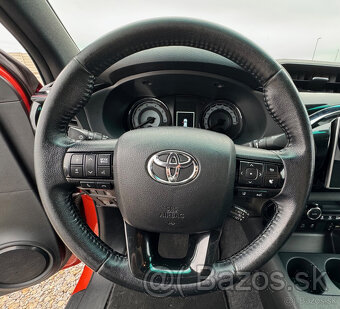 Toyota Hilux DC 2.4 I D-4D Active 4x4 A/T - 15