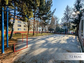 3 - IZB.BYT - ŠAFÁRIKOVA ul., ŠIRŠIE CENTRUM, 70 m2 - 15