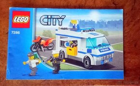 2x lego - karavan a polícia, + trojica figúrok - 15