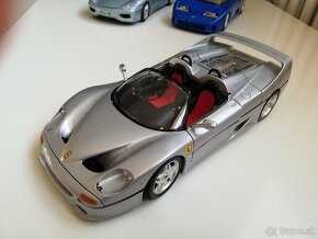 1:18 predam Ferrari+Bugatti Bburago - 15