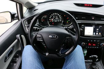 Kia Cee´d SW 1.6 CRDi VGT Platinum A/T - 15