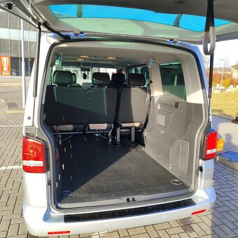 VW Caravelle T5 Comfortline, 103 kW, manuál - 15