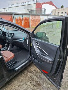 Hyundai Santa Fe 2,2 Crdi Premium rezervované - 15