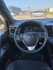 Toyota RAV4 2.5 Hybrid Selection 4x4 - TOP STAV  - 15