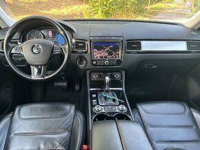 VOLKSWAGEN TOUAREG 3.0TDI TERRAIN TECH/VZDUCH/WEBASTO/360KAM - 15