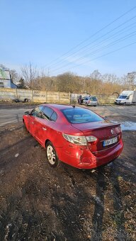 Lacno predám - Renault Fluence - uvedené poškodenia - 15