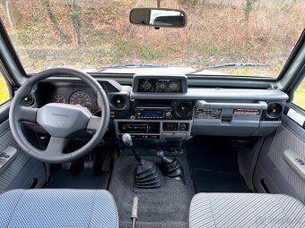 Toyota Land Cruiser LJ73 VX - 15