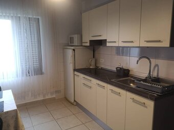 CHORVÁTSKO - Apartmánový dom 100 m od mora - VODICE - 15