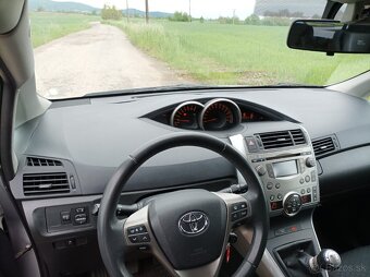 Toyota Verso 1.8 Valvematic - 15