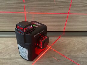 12 líniový PROFI 3D krížový samonivelačný laser DEKO červený - 15