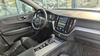 Volvo XC60 D4 R-Design AWD A/T - 15