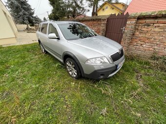 Škoda Octavia Scout - 15