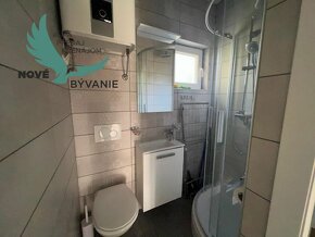 Dom 2x apartmán s veľkým pozemkom 850m2, Chorvátsko Vir - 15