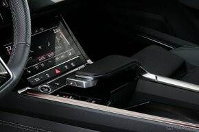 Audi e-tron S-line Quattro 55 300kW B&O Matrix Tažné 2022 - 15