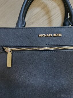 NOVA Michael Kors monogram cierno zlata kabelka, kozmeticka - 15