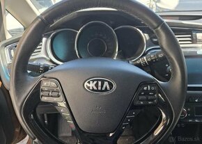 Kia Cee´d 1.6-KAMERA-NAVI-KLIMA-ZÁRUKA - 15