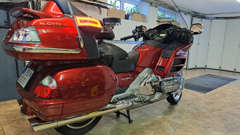 Honda GL1800 Gold Wing - 15