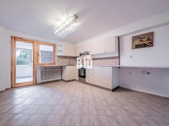 5i RODINNÝ DOM (222m2) pri LESE s ÚCHVATNÝM VÝHĽADOM - 15