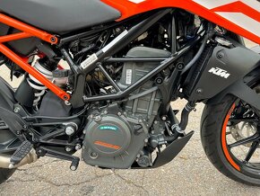 2017 KTM DUKE 250 ABS prodej na ND, naj. 7 km - 15