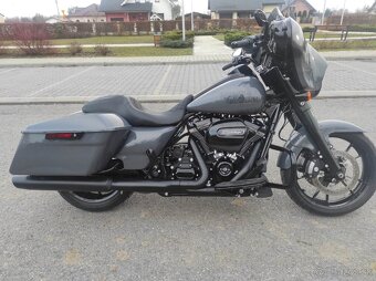 Harley Davidson Street Glide - 15