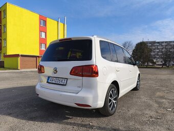 Volkswagen Touran 1.6TDI DSG - 15