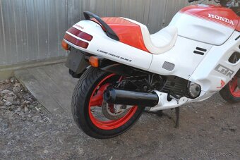 Honda CBR 1000F (SC21), 1. majitel - 15