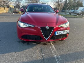 Alfa Romeo Giulia 2.2 diesel 110 kW,manuál prevod.OdpočetDPH - 15