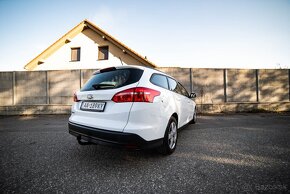 Ford Focus Kombi 1.5 TDCi Duratorq 120k ST Line PowerShift - 15