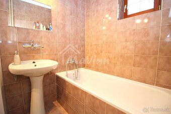 PREDAJ 6 izb DOM NEMŠOVÁ s pozemkom 329 m² - 15