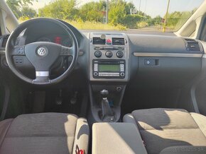 Volkswagen Touran 2.0 TDI Highline - 15