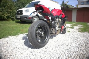 Ducati Streetfighter V4S - 15